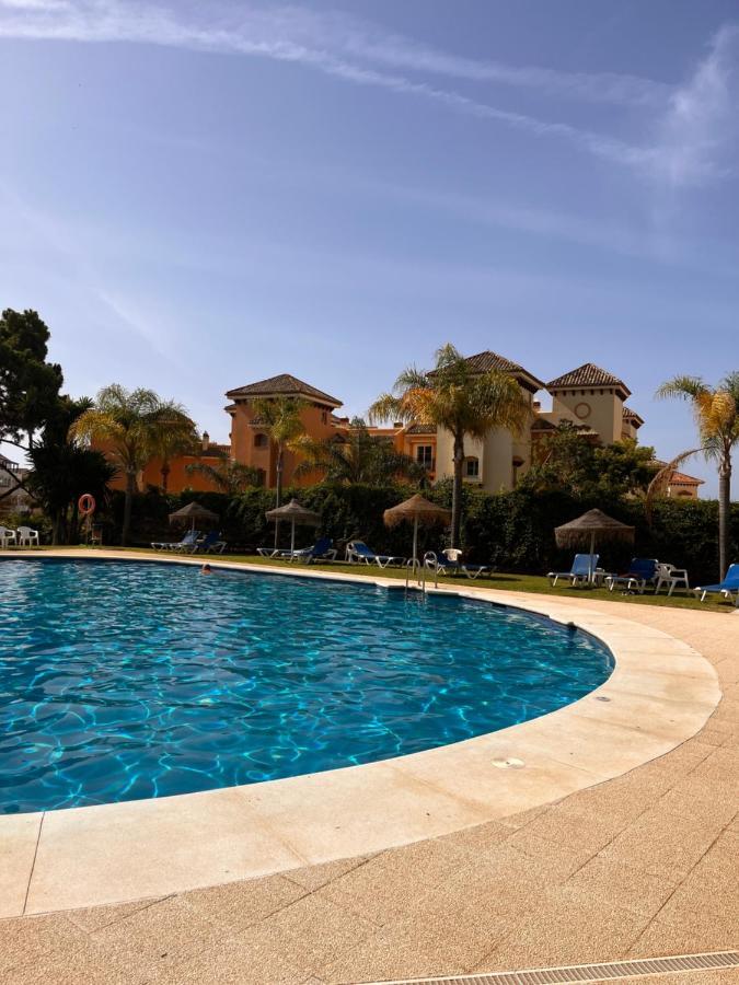 Vistas Al Mar Marbella Del Este Buitenkant foto